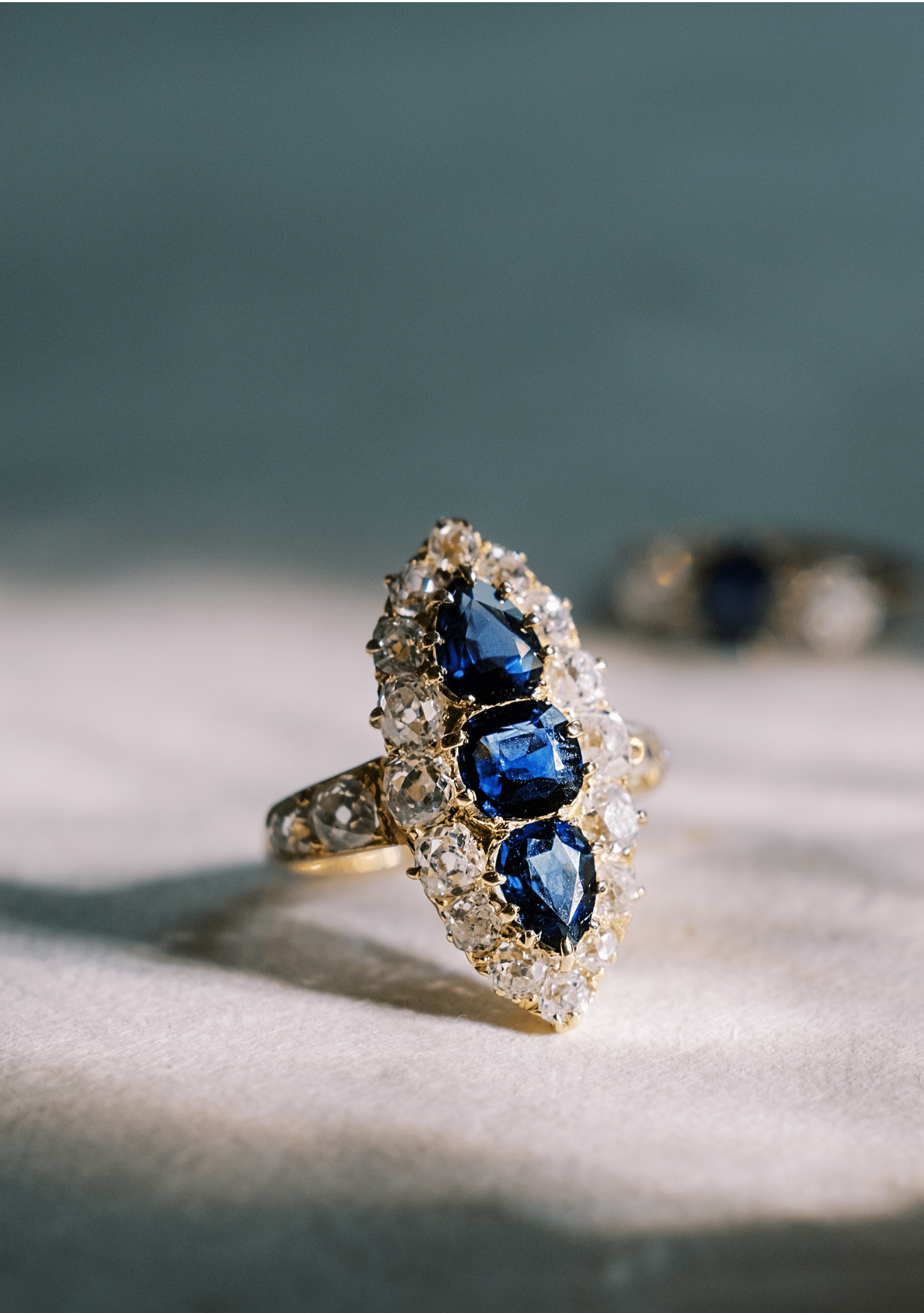 Pear cut sapphire engagement rings deals