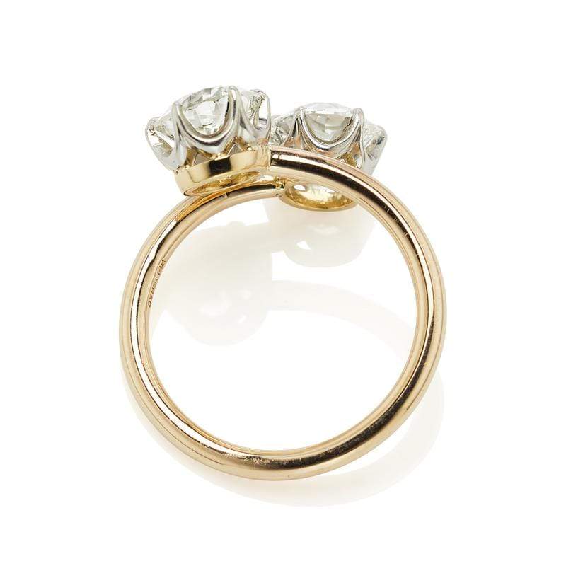 Toi et Moi Style Diamond Ring in a Platinum Basket