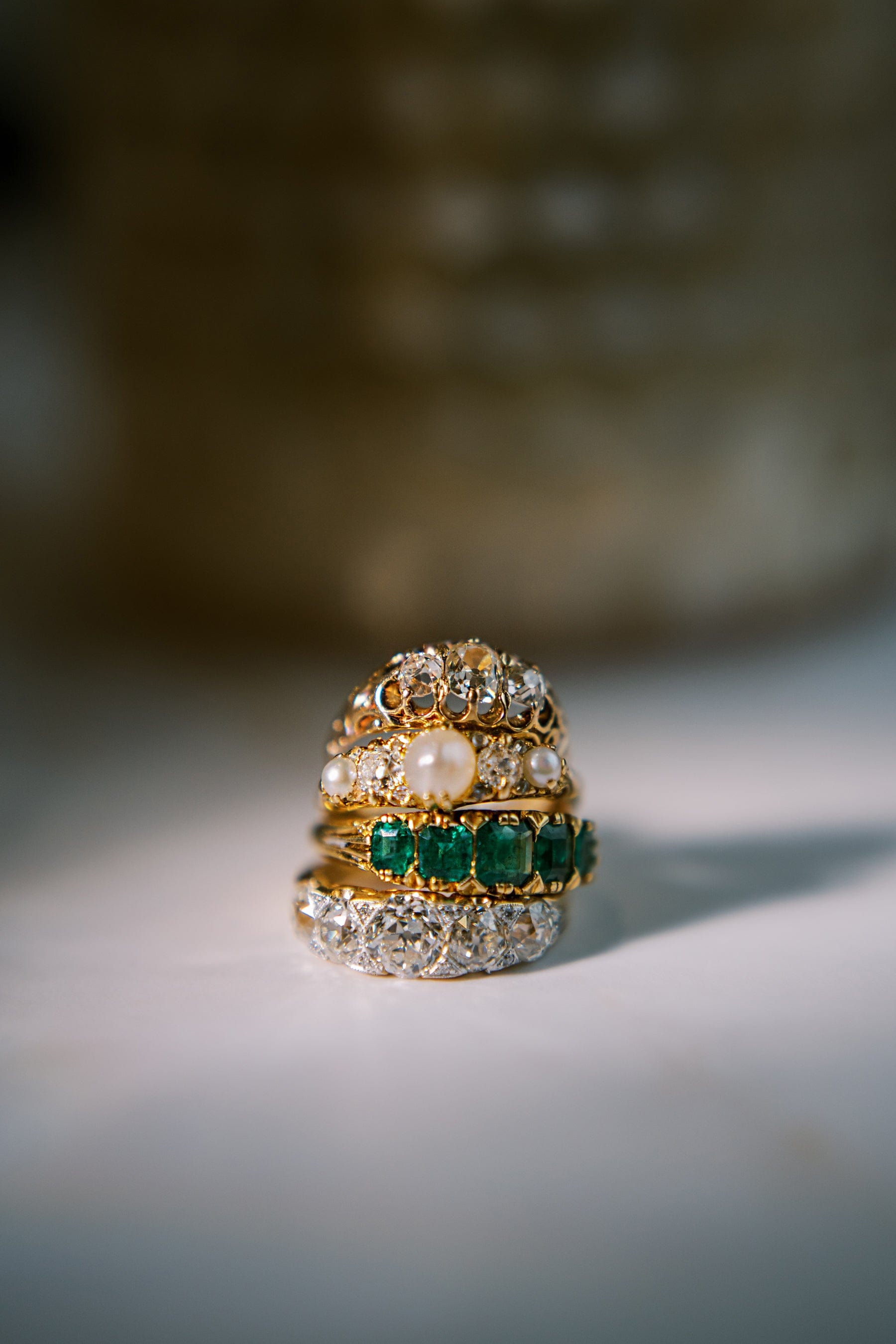 m-z color, si-i clarity diamond in yellow gold setting